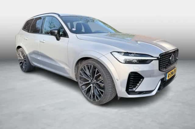 Volvo XC60 (2022) thumbnail 3