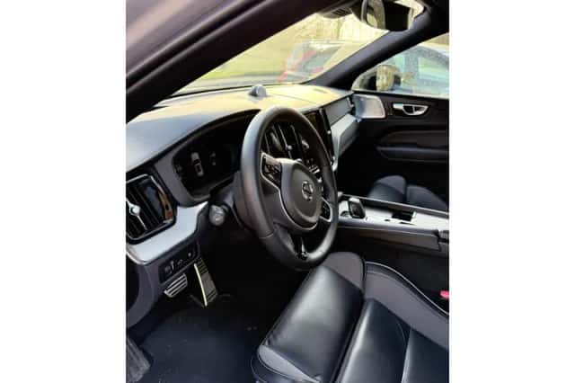 Volvo XC60 (2022) thumbnail 4