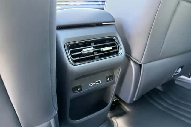 Geely Starray EM-i (2026) thumbnail 32