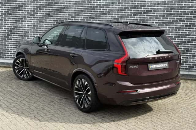 Volvo XC90 (2025) thumbnail 25