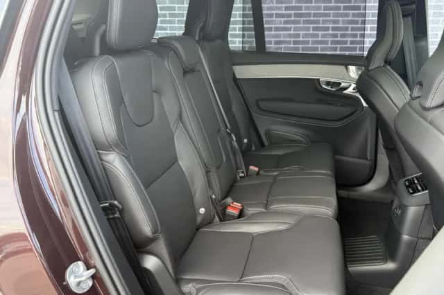 Volvo XC90 (2025) thumbnail 5