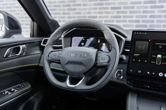 Lynk & Co 01 (2025) thumbnail 10