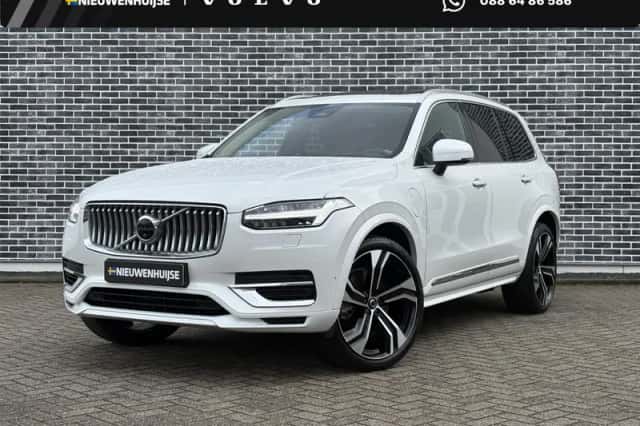 Volvo XC90 (2023) thumbnail 1