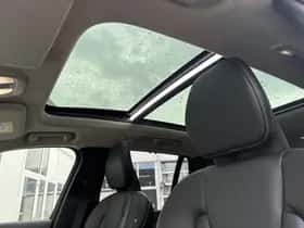 Volvo XC90 (2023) thumbnail 11
