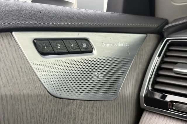 Volvo XC90 (2023) thumbnail 14