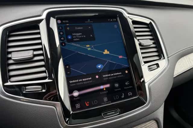 Volvo XC90 (2023) thumbnail 22