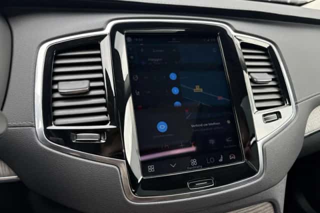 Volvo XC90 (2023) thumbnail 27