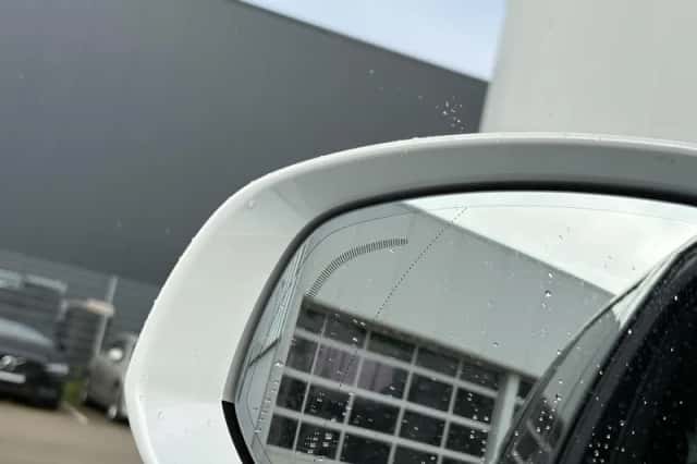 Volvo XC90 (2023) thumbnail 31
