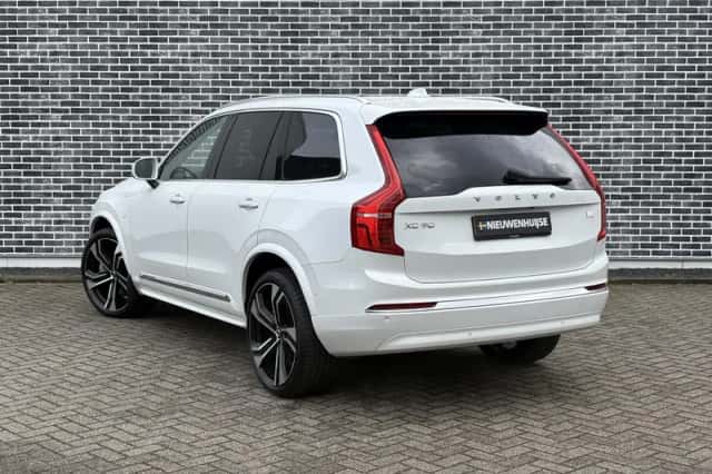 Volvo XC90 (2023) thumbnail 6
