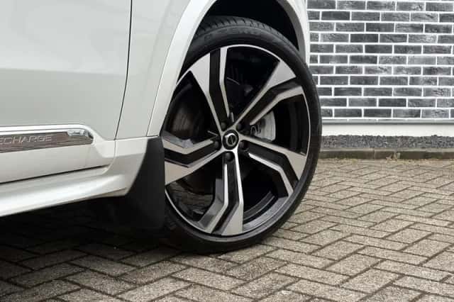 Volvo XC90 (2023) thumbnail 7
