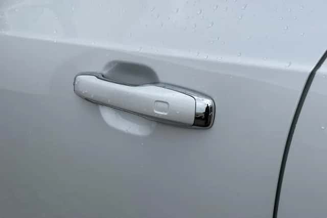 Volvo XC90 (2023) thumbnail 9