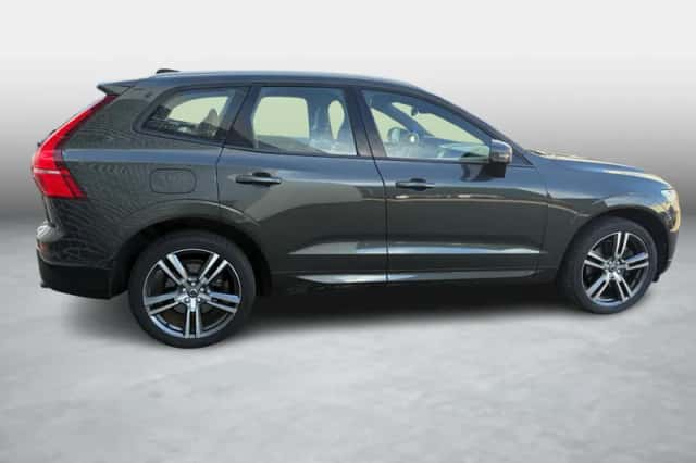 Volvo XC60 (2018) thumbnail 2