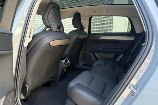 Volvo ES90 (2026) thumbnail 12