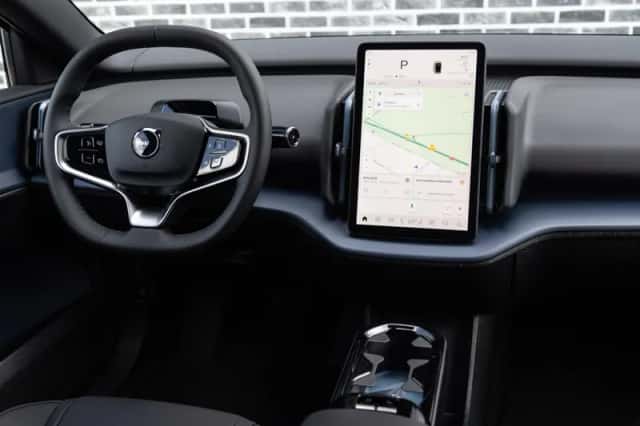 Volvo EX30 (2026) thumbnail 2