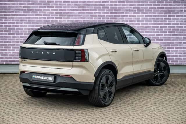 Volvo EX30 (2026) thumbnail 3