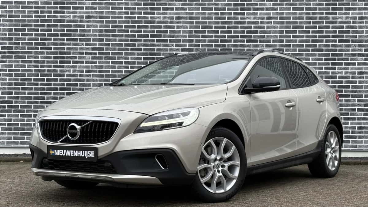 Volvo V40 — foto 1