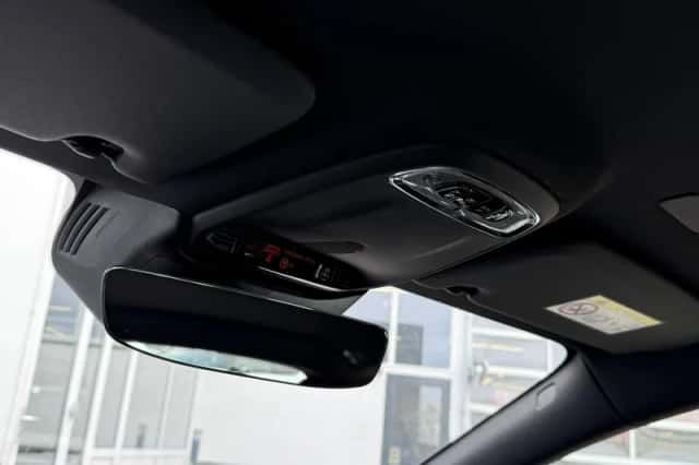 Volvo V60 (2022) thumbnail 11
