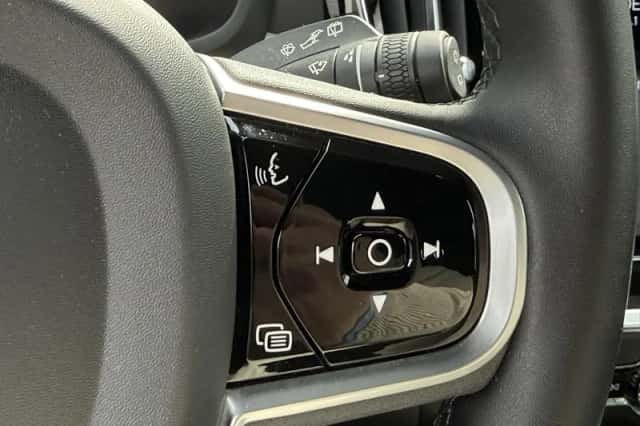 Volvo V60 (2022) thumbnail 16