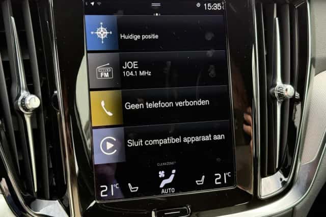 Volvo V60 (2022) thumbnail 17