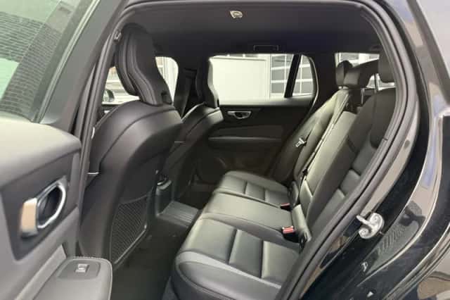 Volvo V60 (2022) thumbnail 8