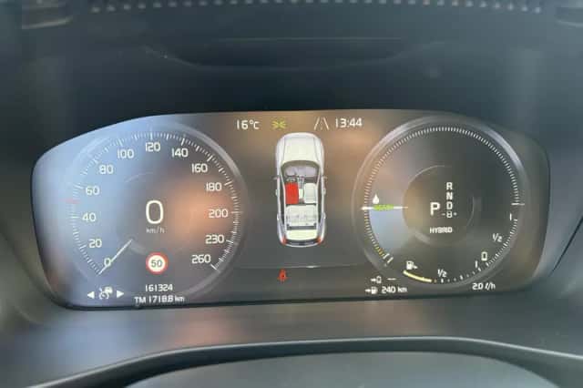 Volvo XC40 (2022) thumbnail 16