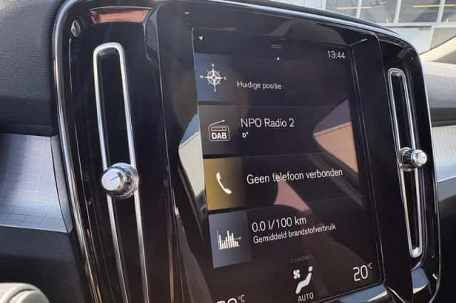 Volvo XC40 (2022) thumbnail 21