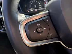 Volvo XC40 thumbnail 25