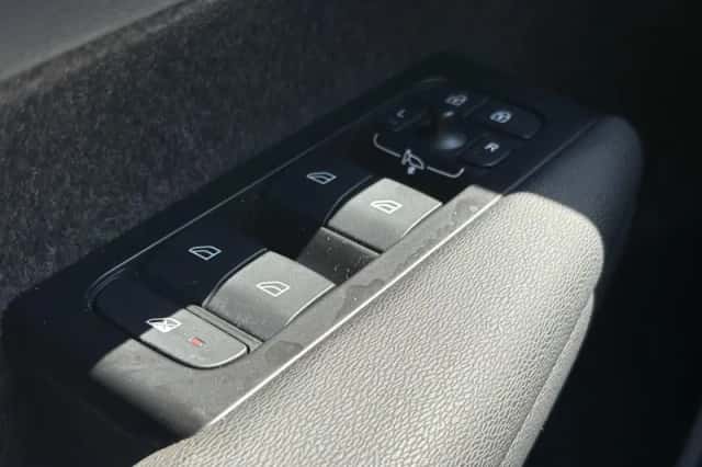 Volvo XC40 (2022) thumbnail 27