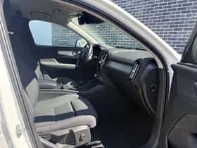 Volvo XC40 thumbnail 4
