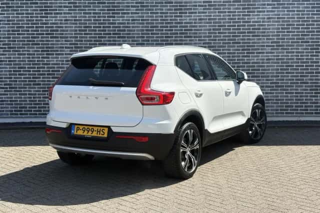 Volvo XC40 (2022) thumbnail 8