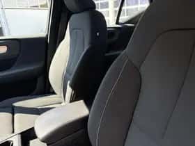 Volvo XC40 thumbnail 8