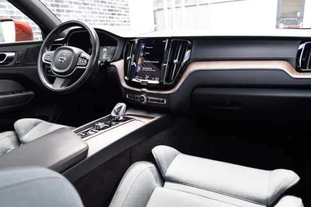 Volvo XC60 (2021) thumbnail 5