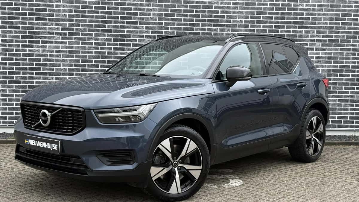 Volvo XC40 — foto 1