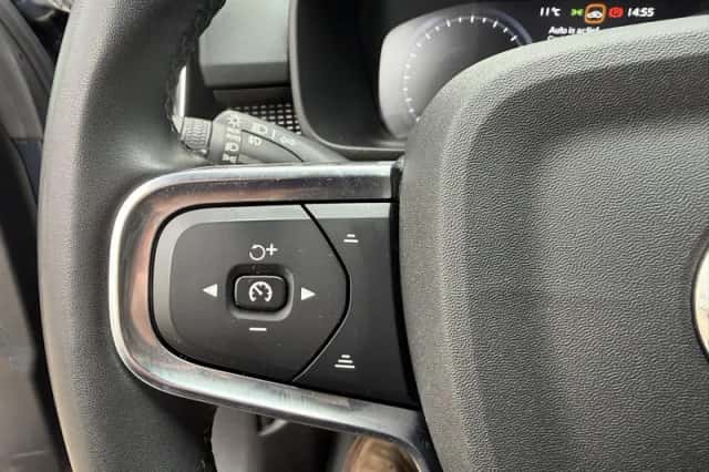 Volvo XC40 (2022) thumbnail 15