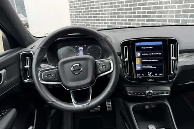 Volvo XC40 (2022) thumbnail 16
