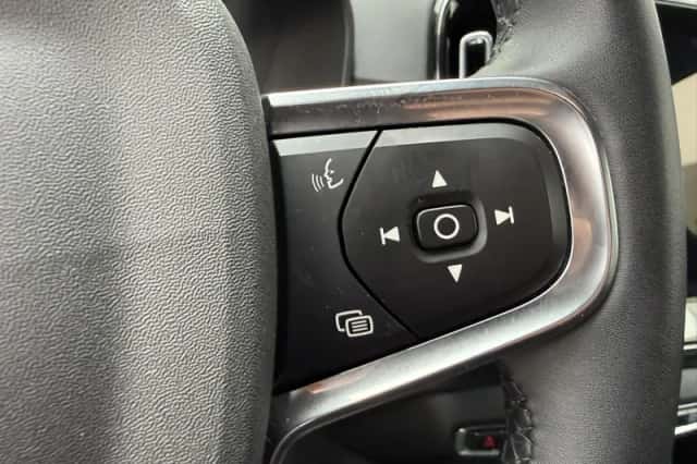 Volvo XC40 (2022) thumbnail 17