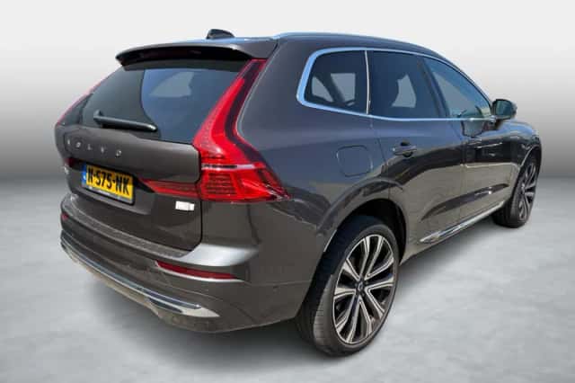 Volvo XC60 (2021) thumbnail 2