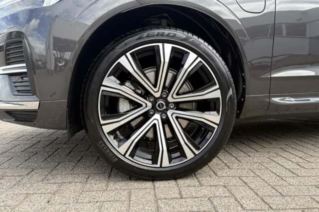 Volvo XC60 (2021) thumbnail 4