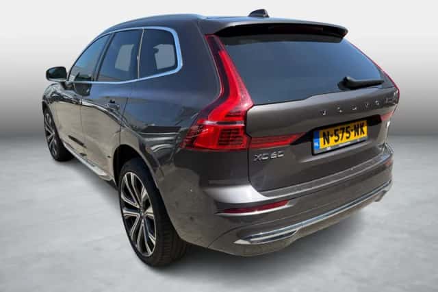 Volvo XC60 (2021) thumbnail 4