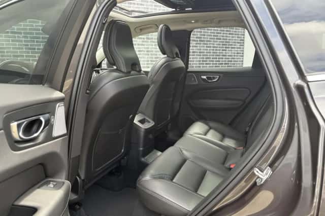 Volvo XC60 (2021) thumbnail 5
