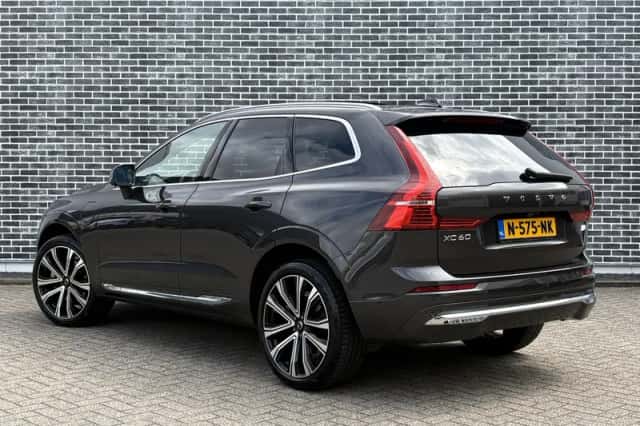 Volvo XC60 (2021) thumbnail 6