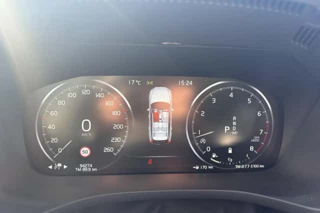 Volvo XC60 (2021) thumbnail 14