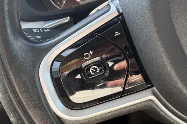 Volvo XC60 (2021) thumbnail 26