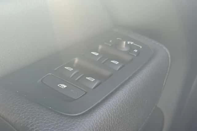 Volvo XC60 (2021) thumbnail 27