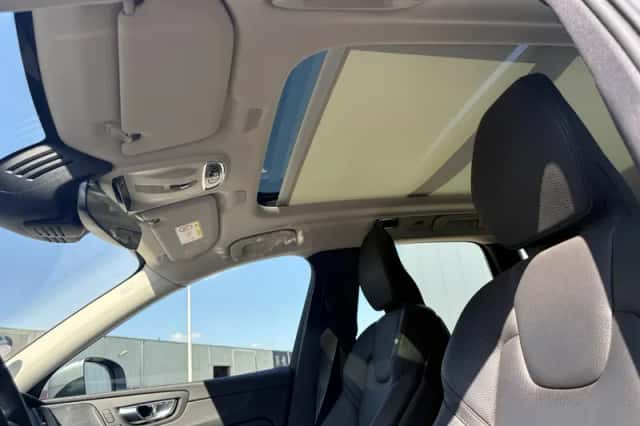 Volvo XC60 (2021) thumbnail 33
