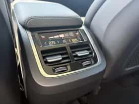 Volvo XC60 thumbnail 33