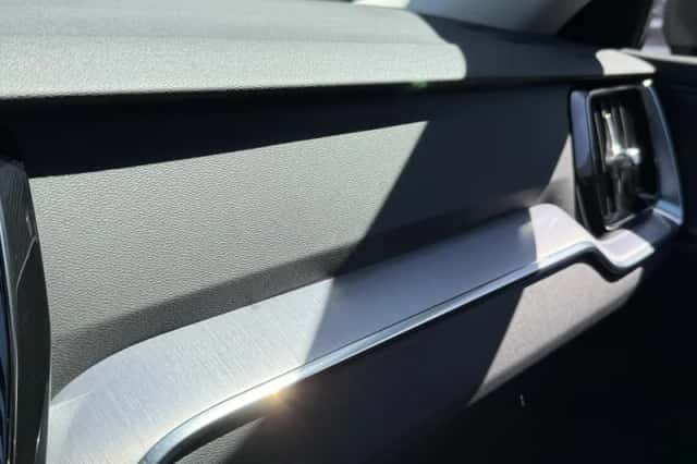 Volvo V60 (2020) thumbnail 17