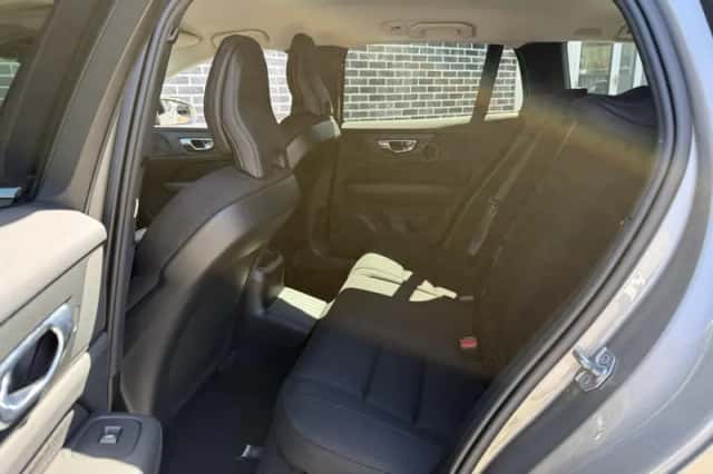 Volvo V60 (2020) thumbnail 26