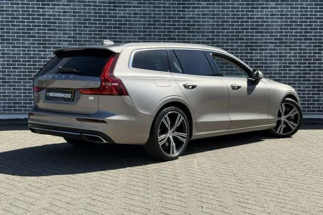 Volvo V60 (2020) thumbnail 4