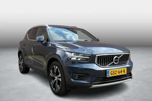Volvo XC40 (2021) thumbnail 3